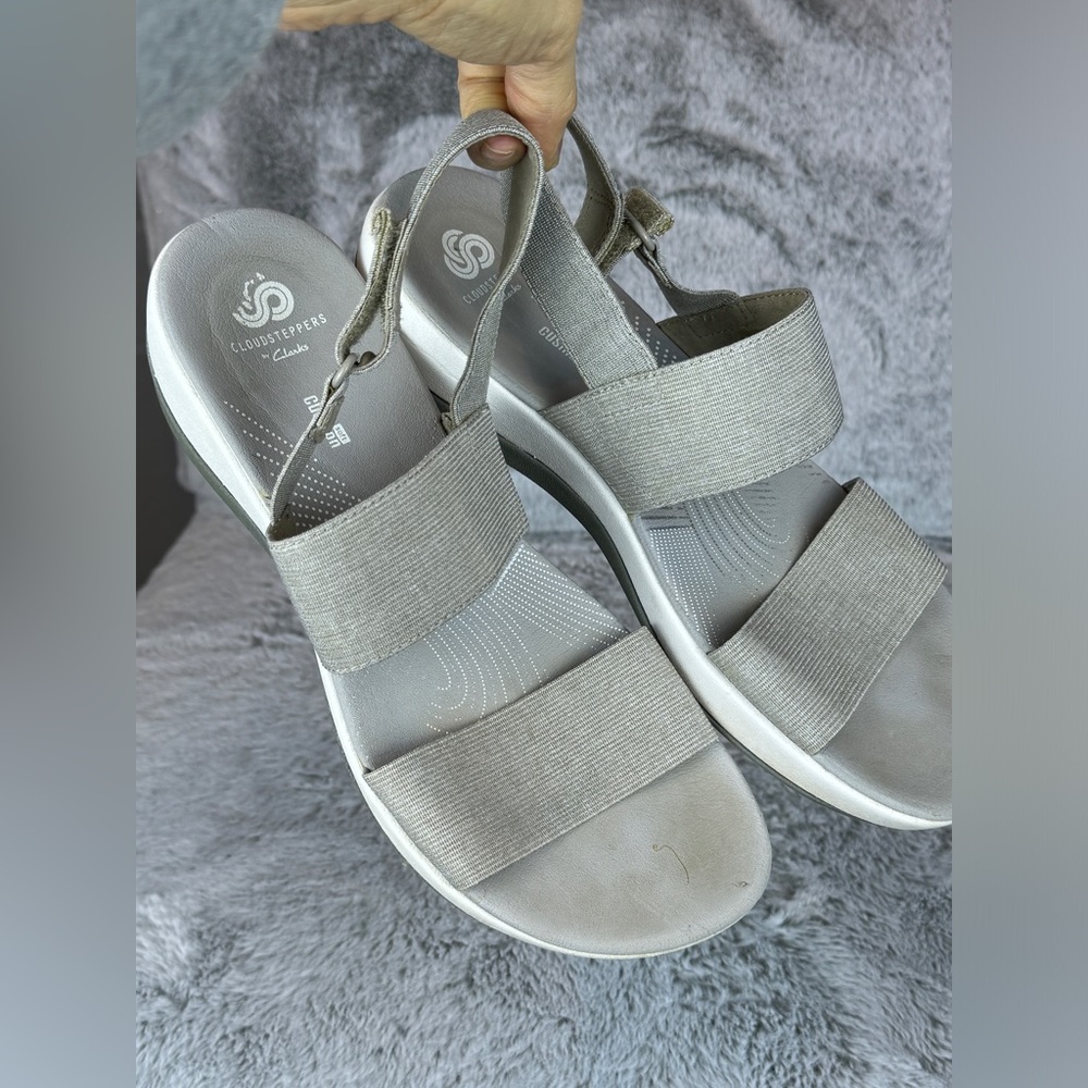 Cloudsteppers by Clarks Arla Jacory Gray Elastic Strap Sand Sandal- Sz 9M - Picture 7 of 8